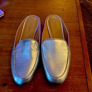 Woman’s Flats-Silver